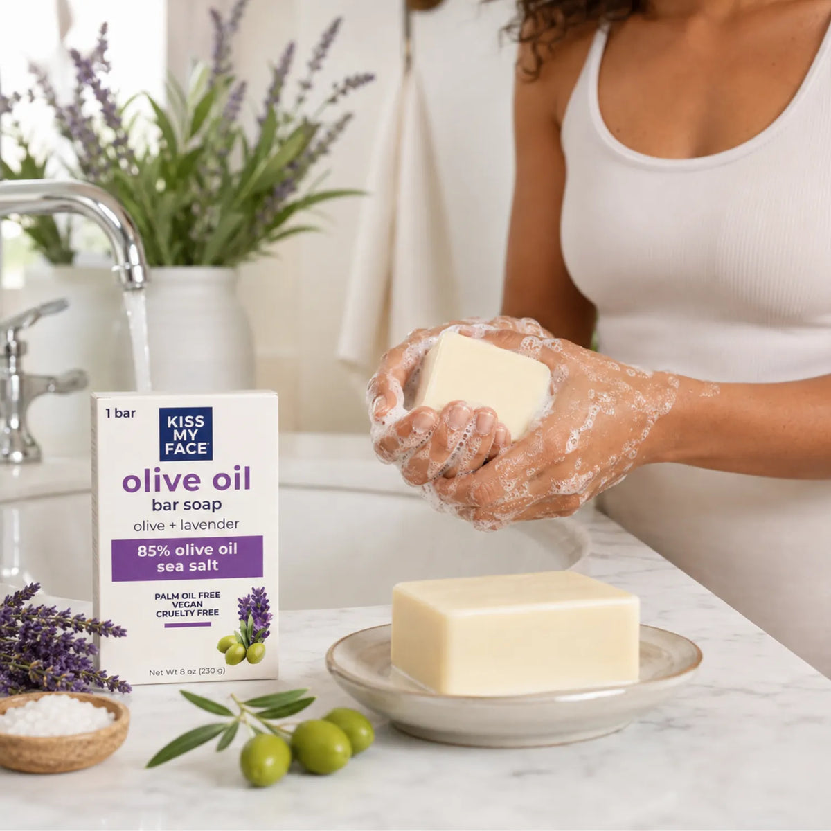 Kiss My Face, Barra de jabón de aceite de oliva, Oliva y lavanda, 230 g (8 oz)