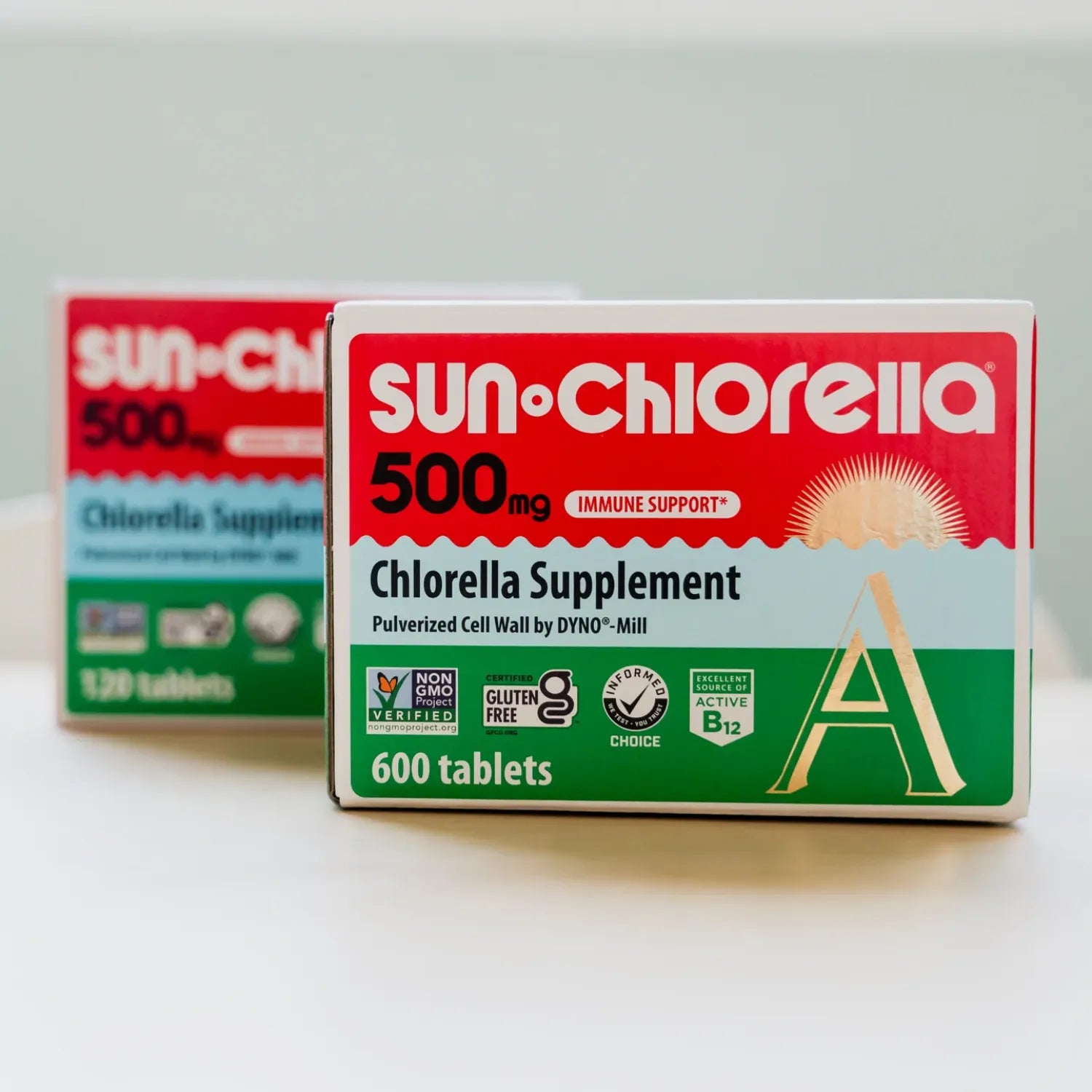Sun Chlorella 600 Tabletas 500 mg | 90 %+ de pared celular pulverizada | Vitamina B12 y vitamina D de origen natural | Sin OGM, sin gluten